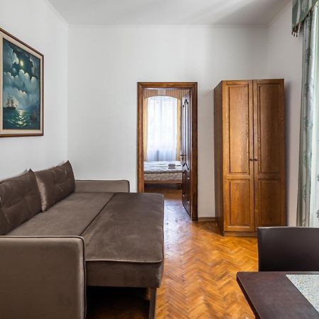 Next To Opera Apartment Lwów Zewnętrze zdjęcie