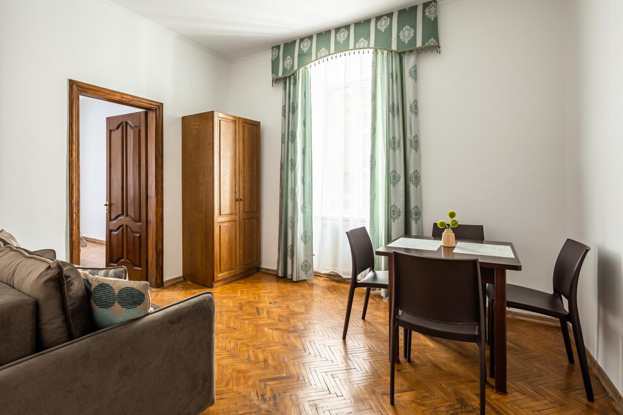 Next To Opera Apartment Lwów Zewnętrze zdjęcie